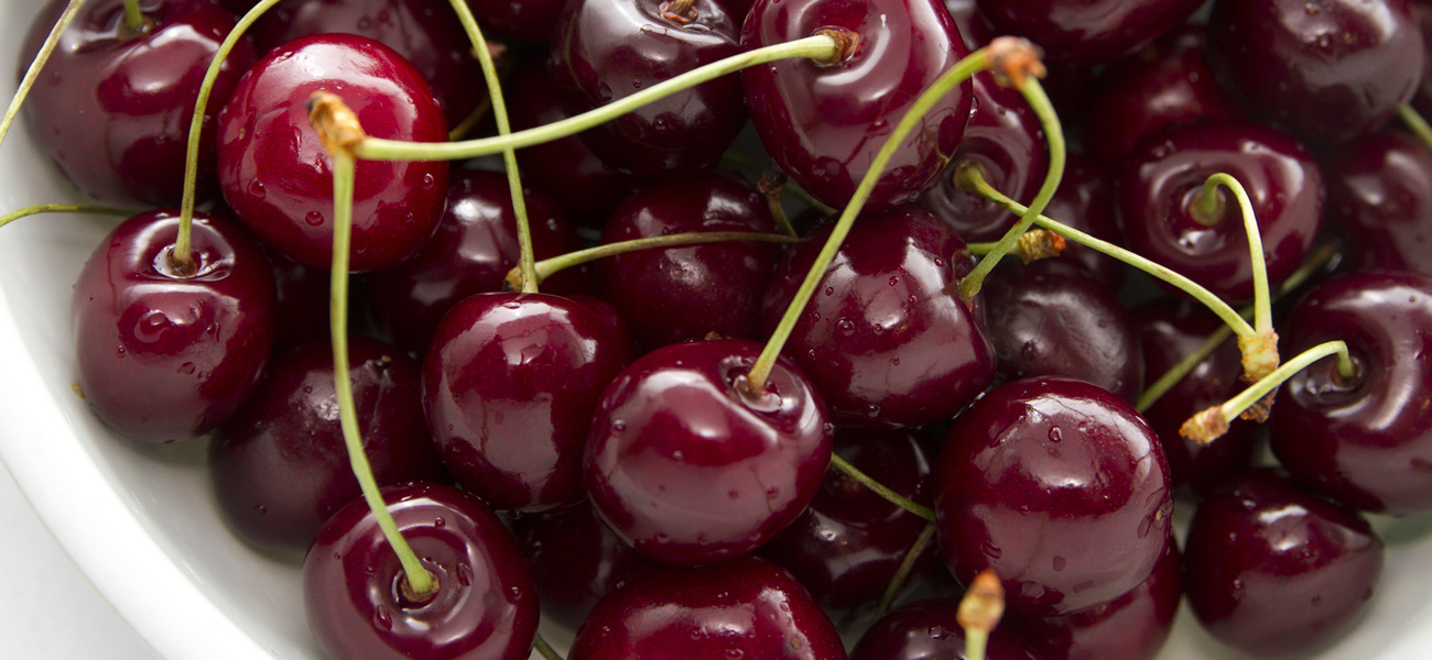 Dark Sweet Cherries - Sage Fruit
